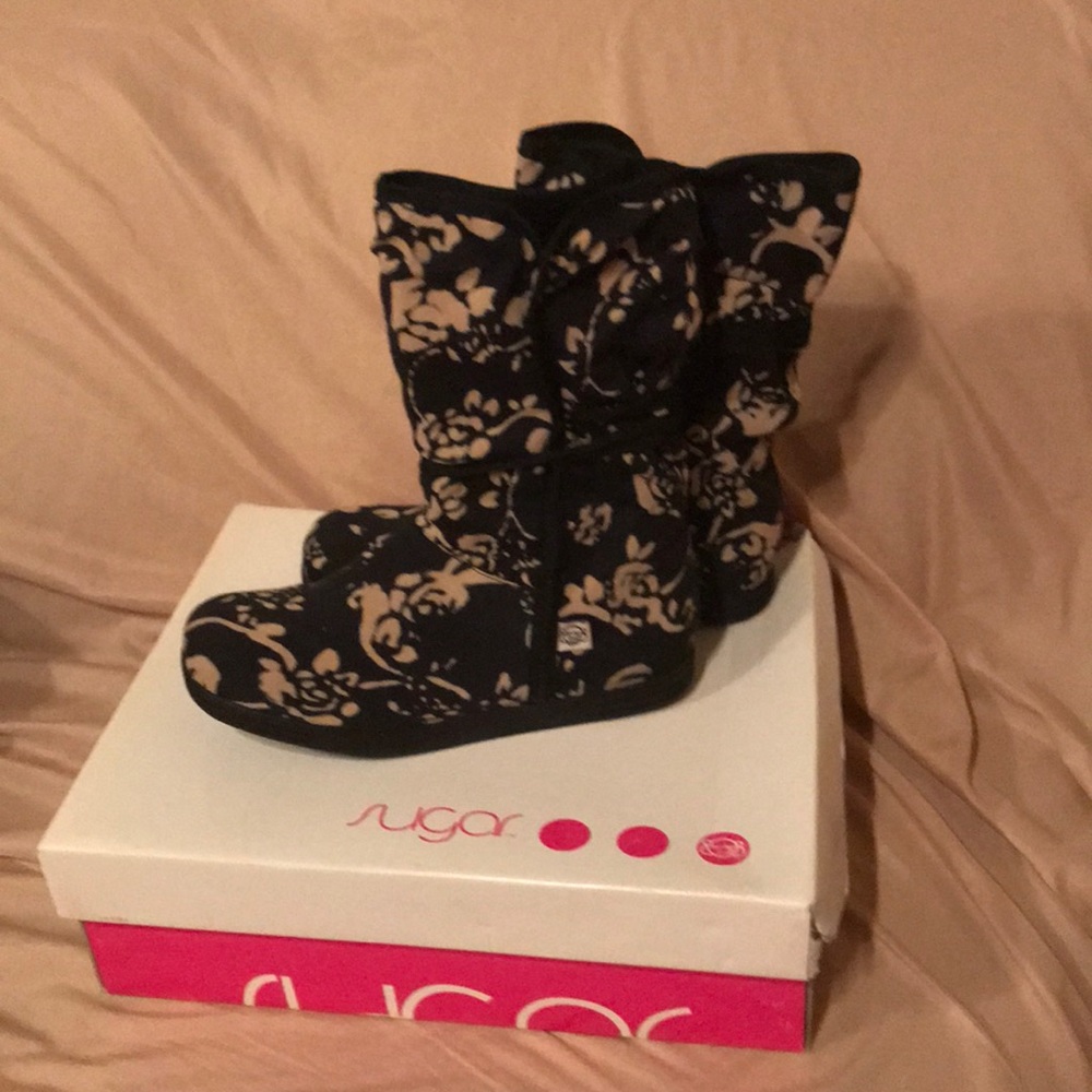 Sugar Black and Tan Floral Boots